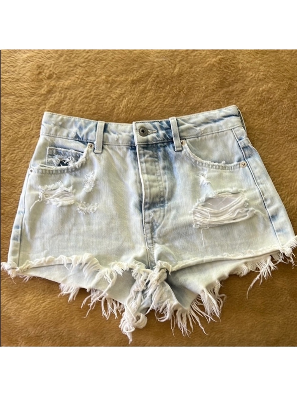Bershka • Women’s 2 • Light Wash • Distressed Denim Shorts